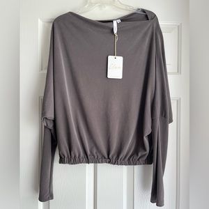 Elan Gray Boat Neck Dolman Sleeve Suede Like Top Woman’s M